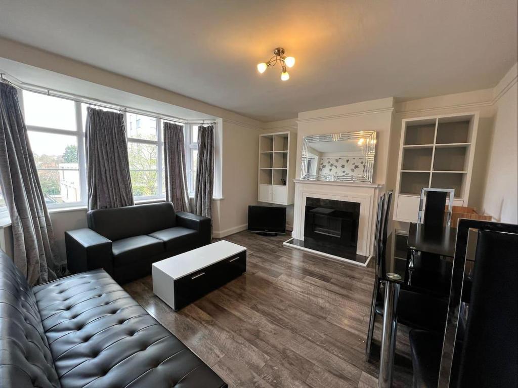 Gallery image of Bright and spacious 2-Bed Apartment in Sutton in Sutton