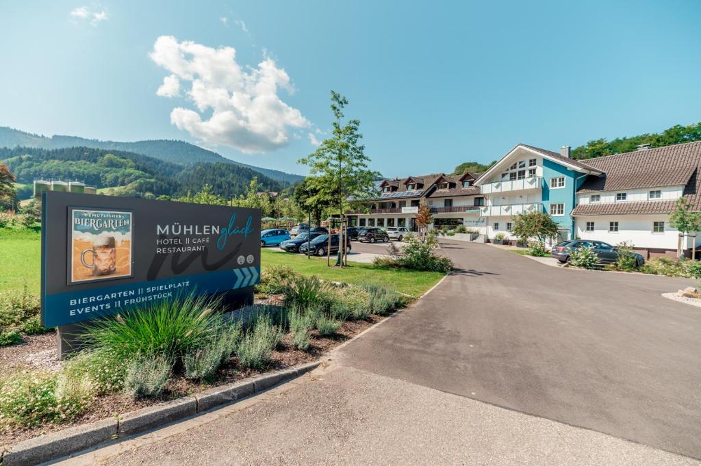 Nespecifikovaný výhled na hory nebo výhled na hory při pohledu z hotelu
