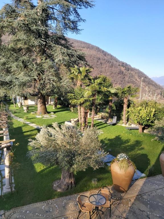 Nespecifikovaný výhled na hory nebo výhled na hory při pohledu z bed and breakfast