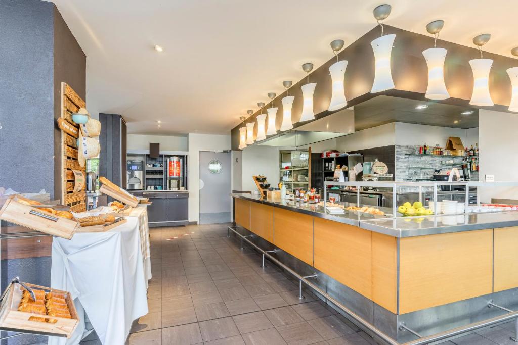 B&B HOTEL Marseille Prado Parc des Expositions - Resim 6