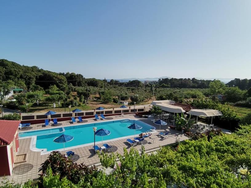 Bazén v ubytování Brati - Arcoudi Hotel nebo v jeho okolí