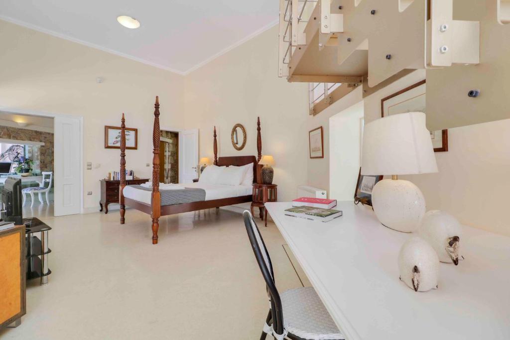 Kép Black Diamond Beachfront Pool Villa Pasithea in Sounio, Athens szállásáról Szúnióban a galériában