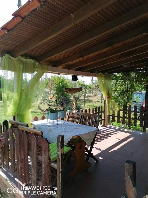 Balkón nebo terasa v ubytování Country Village