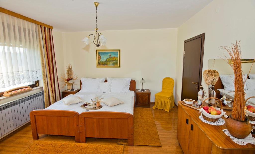 Posteľ alebo postele v izbe v ubytovaní Guesthouse Žganjer