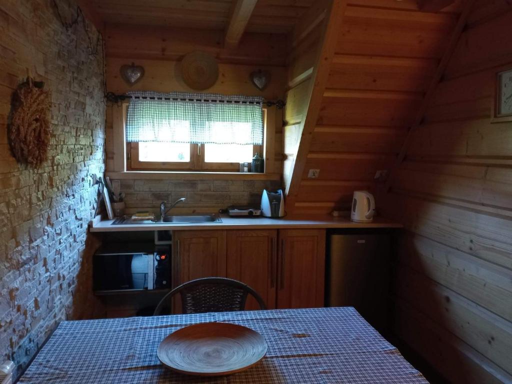 A cozinha ou cozinha compacta de Chata u Woźniaka