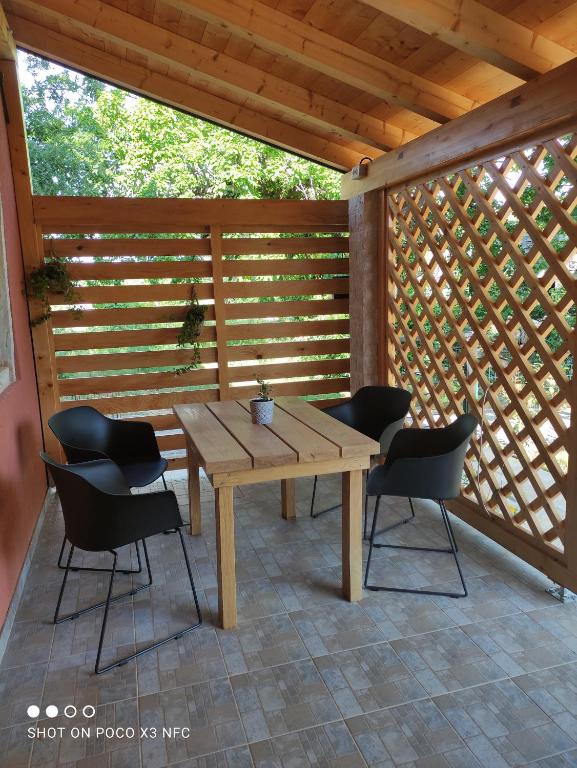 Fotografie z fotogalerie ubytování Garden apartment Dena v destinaci Babići
