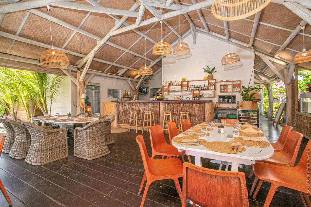 Restaurace v ubytování Les Villas du Lagon