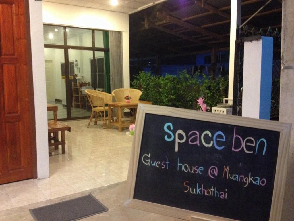 Foto da galeria de Space Ben Guest House @ Muangkao em Sukhothai