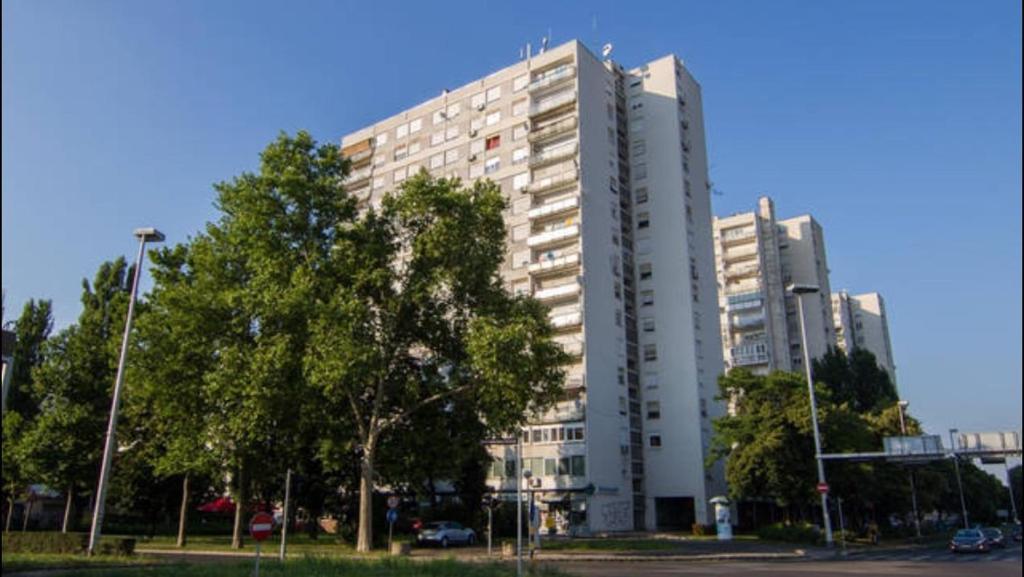 Budova, v ktorej sa apartmán nachádza