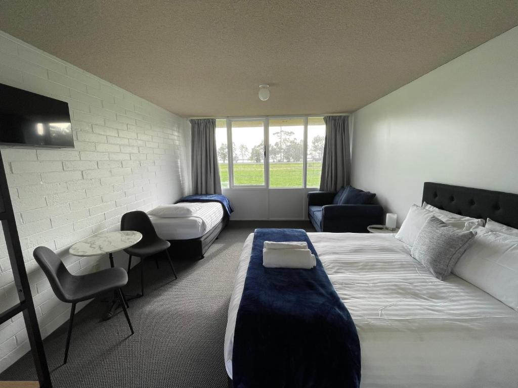 Happy Wanderer Motel Lake Boga ON THE LAKE WITH LAKE VIEWS - Tweelingzaal