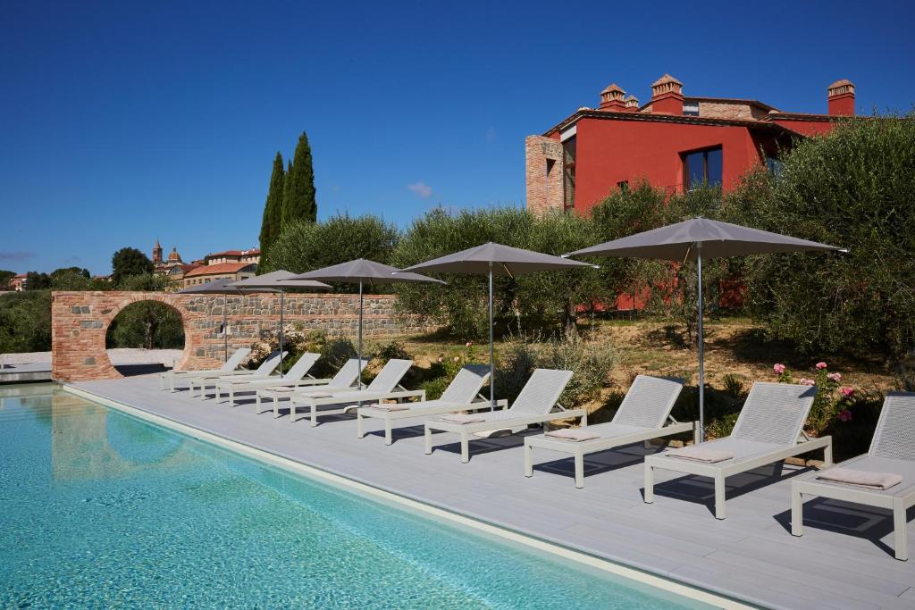 Bazén v ubytování Borgo 69 Villas & Suites nebo v jeho okolí
