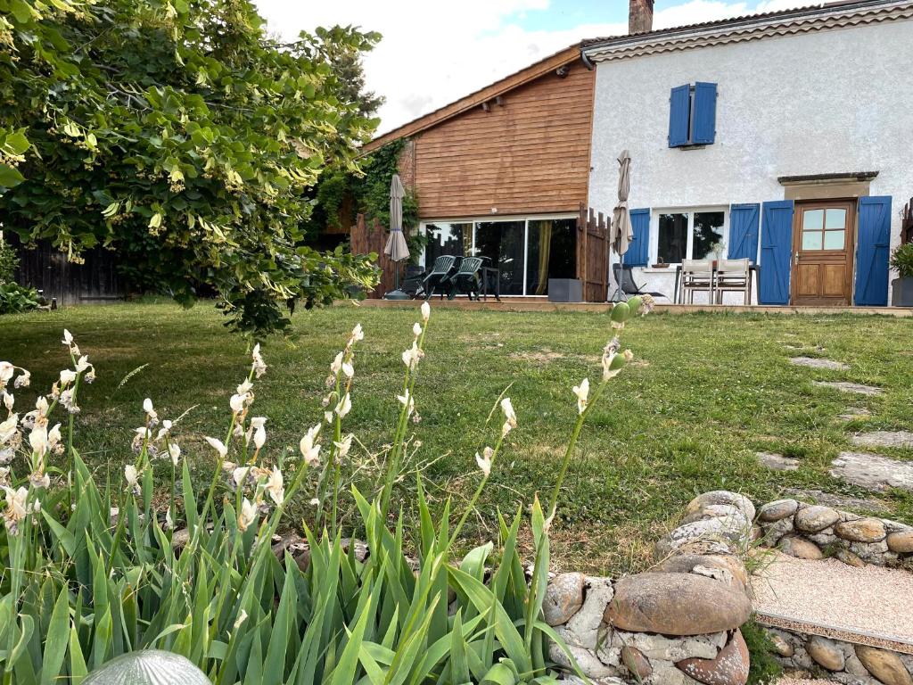 Zahrada ubytování Les Gîtes de l'aiguete