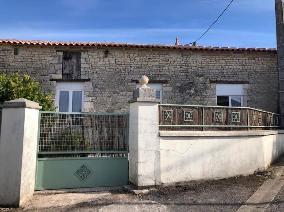 Gîte de l'hortensia-Charmante maison de campagne au calme - Housity