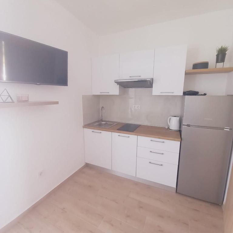 Apartments M & L Murter - Квартира с одной спальней
