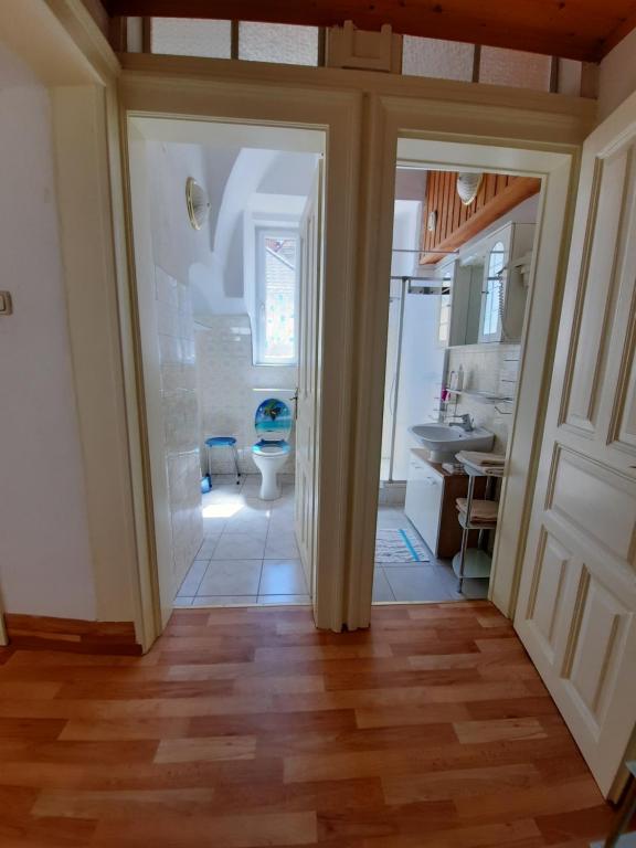 Kuchyň nebo kuchyňský kout v ubytování Gästehaus zur Post - Heritage Inn