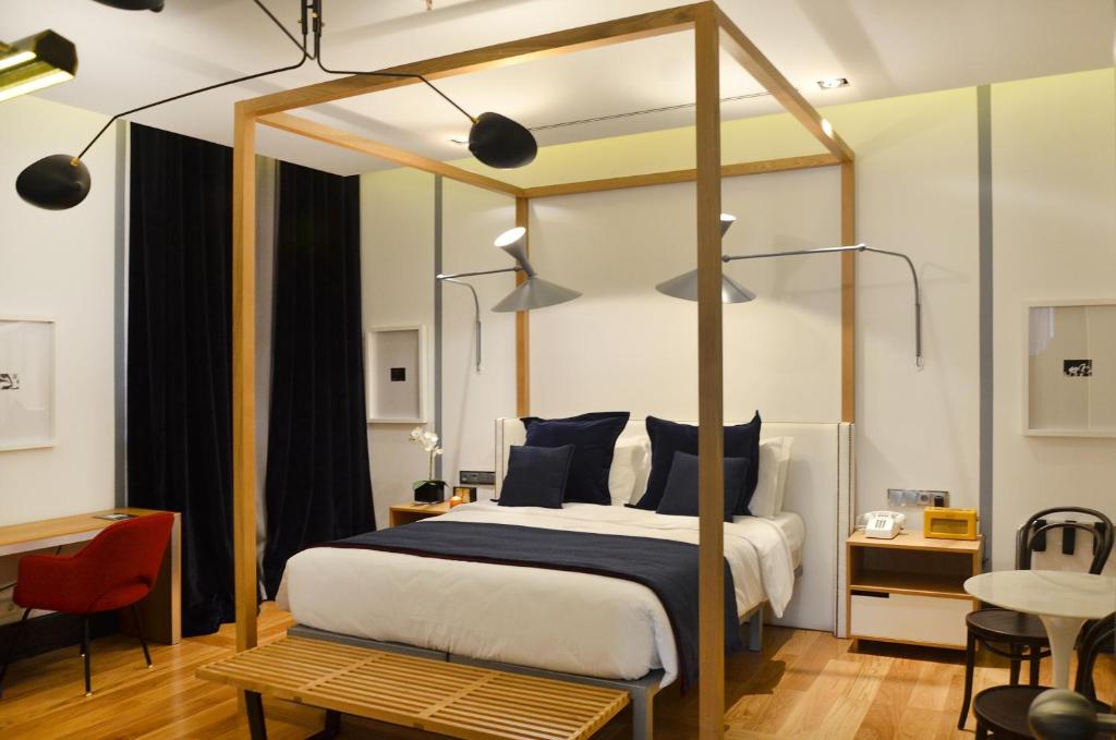 Browns Central Hotel - 初级套房