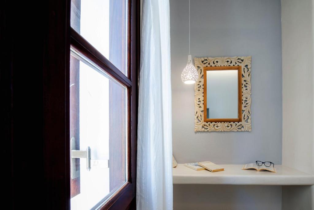 Arco Naxos Luxury Apartments - 17