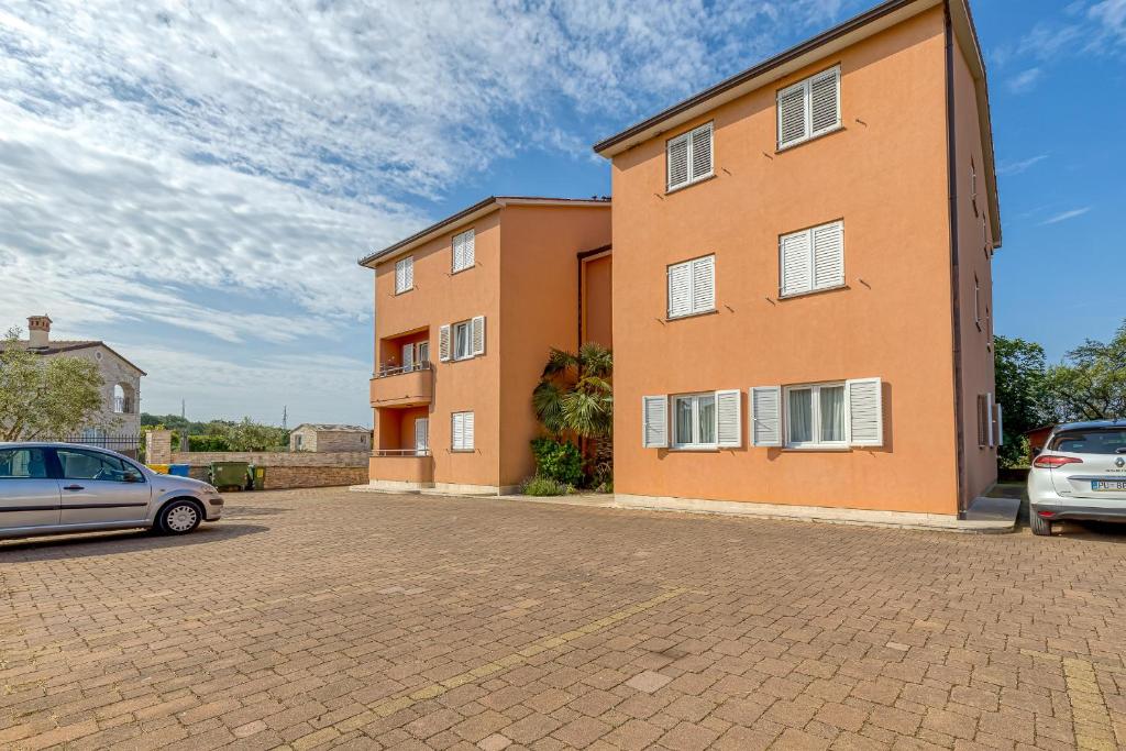 Budynek, w którym mieści się apartament