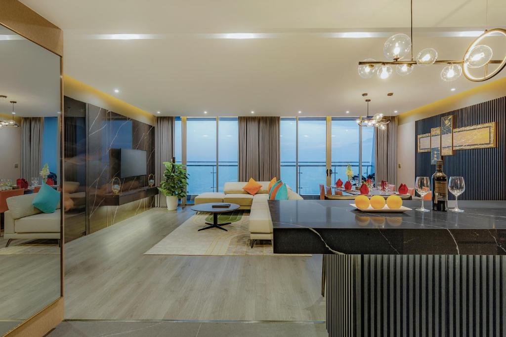 Posezení v ubytování Le Sands Oceanfront Danang Hotel