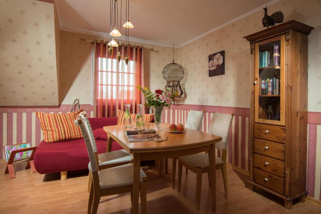 Weinhotel Sonnenschein - Suite With Balcony