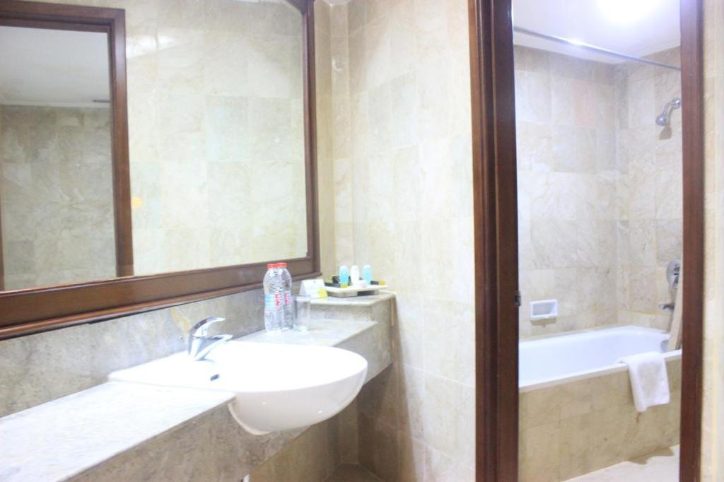 Grand Arkenso Park View - Executive Suite