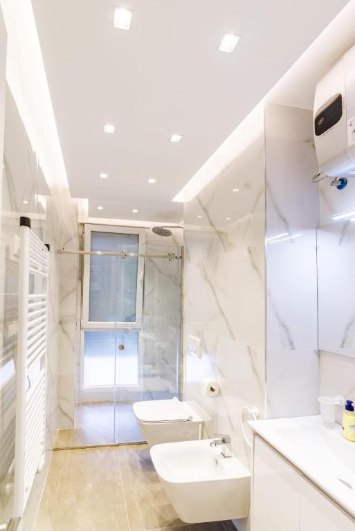 Luxury Apartment in Tirana - Image 8