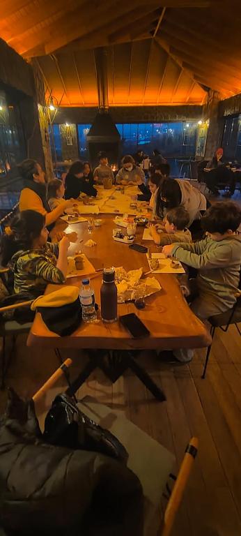 Restaurace v ubytování Fikri Atalay Konağı Bungalov Evleri