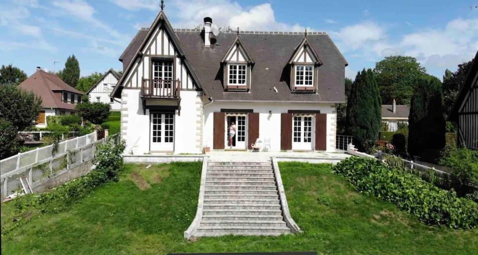 Vonkajšia záhrada v ubytovaní Villa Bonaparte
