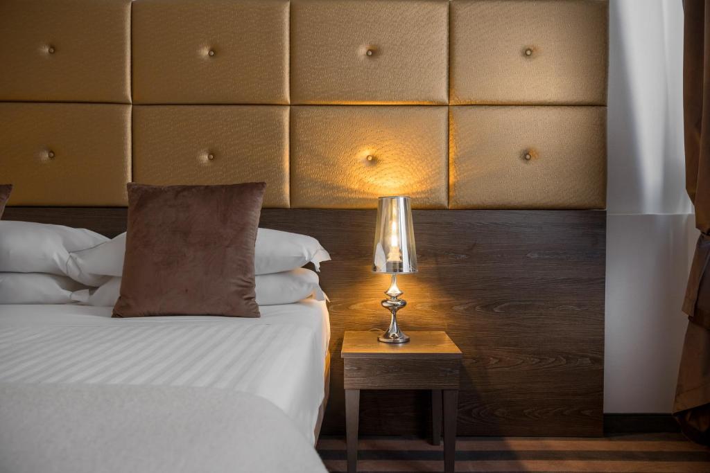 Albergo Rossini 1936 - Small & Charming - Resim 26