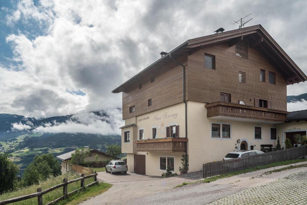 Výhľad na hory alebo výhľad na hory priamo z apartmánu
