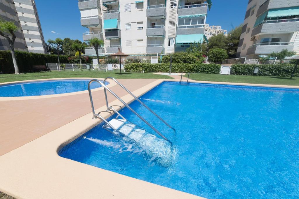 Bazén v ubytovaní Apto. Jardines del Mar alebo v jeho blízkosti