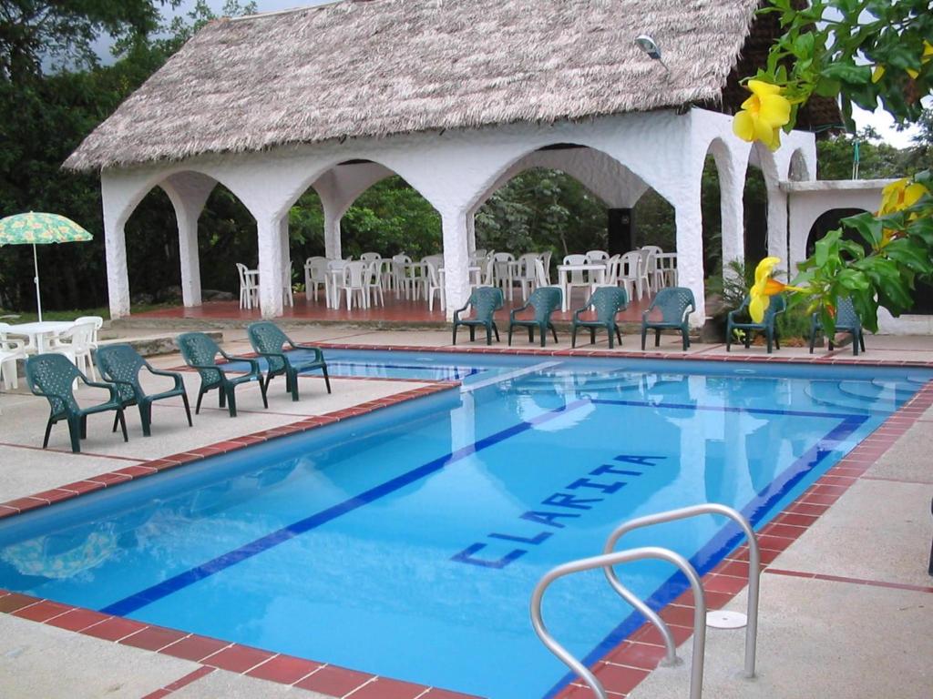 Πισίνα στο ή κοντά στο Centro Recreacional Villa Clarita