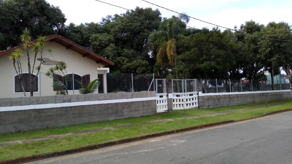 PERUÍBE - Recanto José de Anchieta - A 500 metros da Praia - - Housity