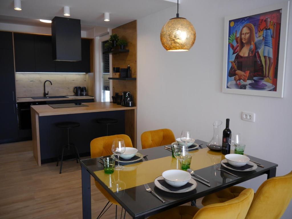Kuchyň nebo kuchyňský kout v ubytování Apartment "Mon ami"
