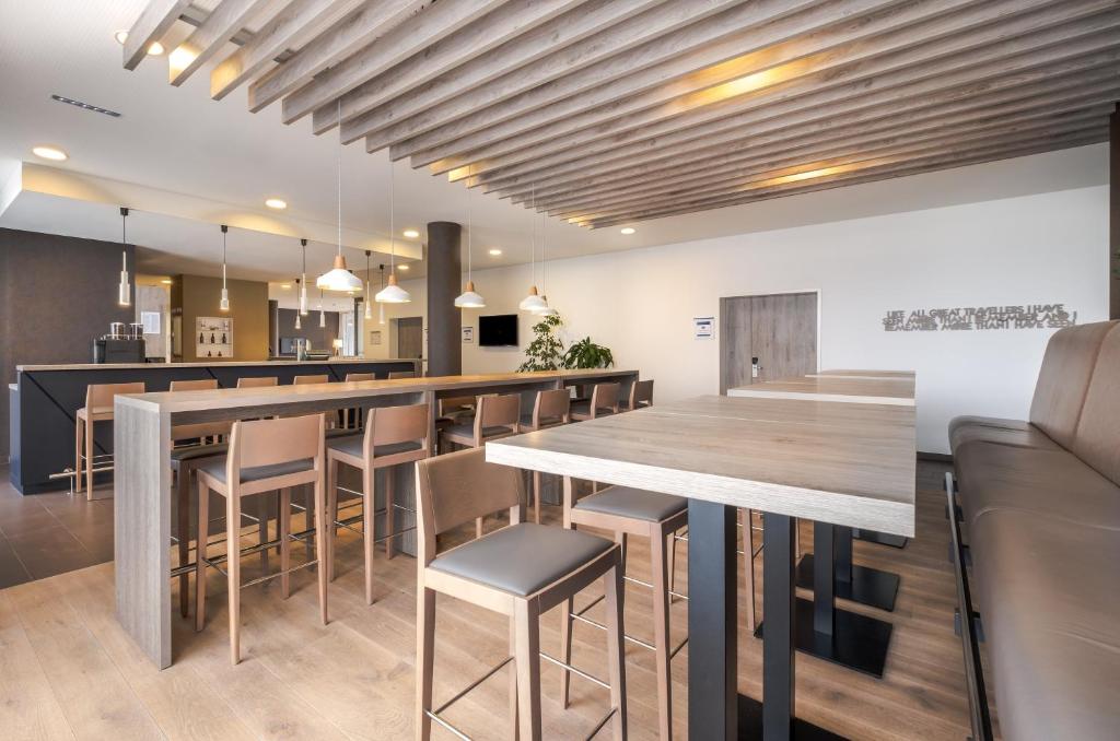 Posezení v ubytování Holiday Inn Express Friedrichshafen by IHG