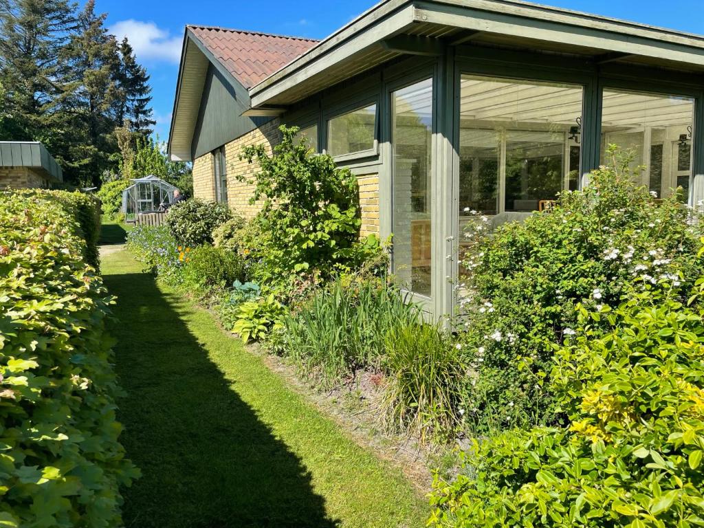 Zahrada ubytování Feriehus-Gammel Byvej, Vrensted