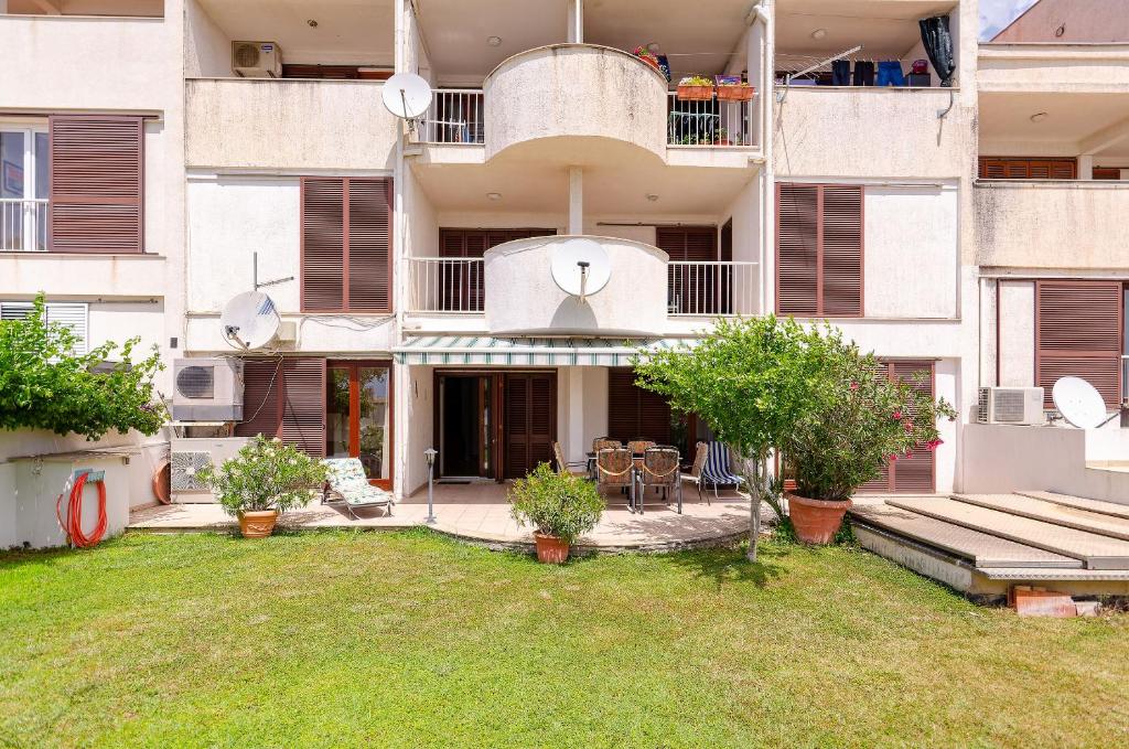 Vonkajšia záhrada v ubytovaní Apartments Mrs Brightside