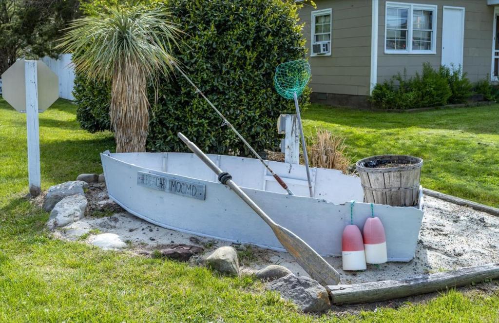 Ein Garten an der Unterkunft Beach Bum West-O Motel