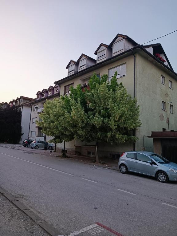 Budova, kde se apartmán nachází