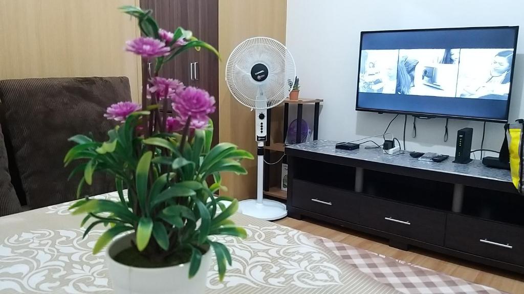 Trees condo unit nearby SM Fairview