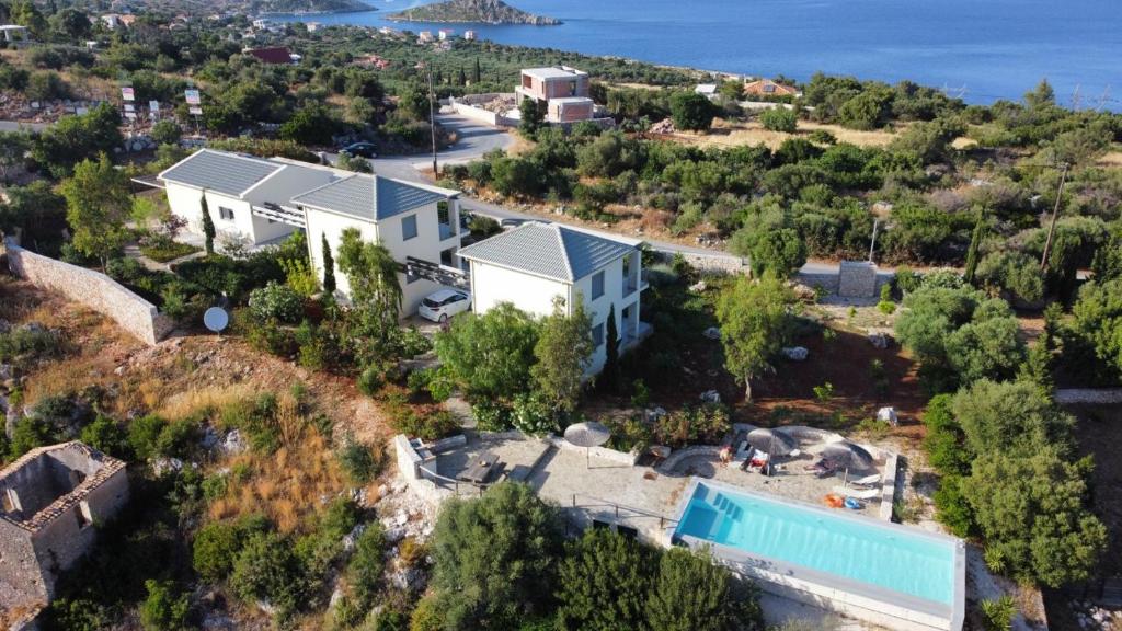 The swimming pool at or close to Luxurious villa at a unique spot