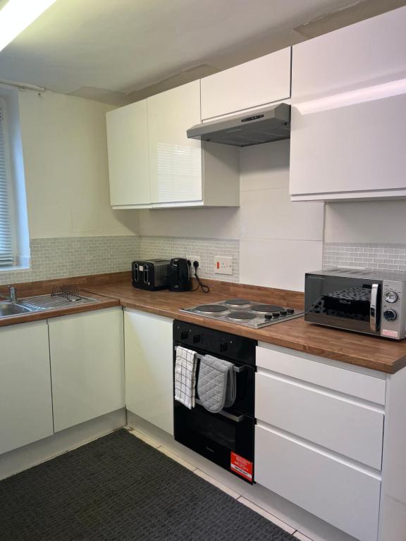 מטבח או מטבחון ב-2 bedroom flat, 2 minutes walk to Bethnalgreen station, Central London