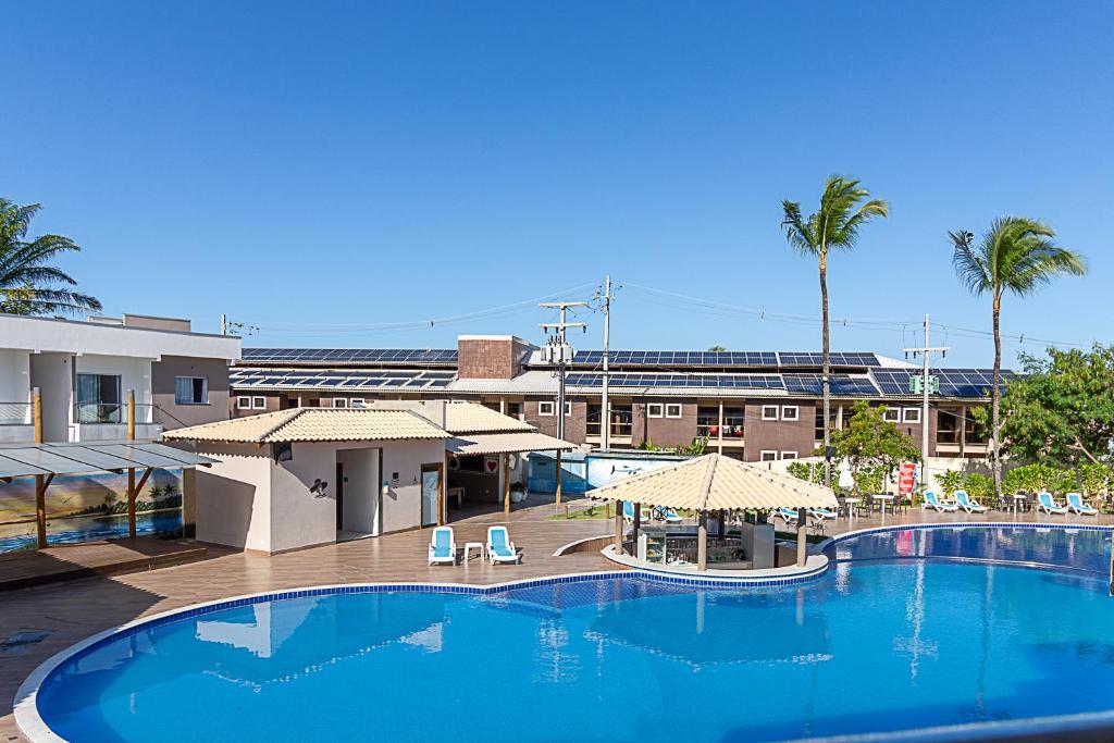 Bazén v ubytování Porto Mar Hotel nebo v jeho okolí