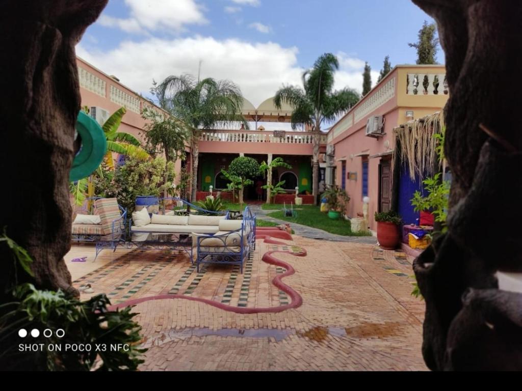 A garden outside Auberge Kasbah Darla