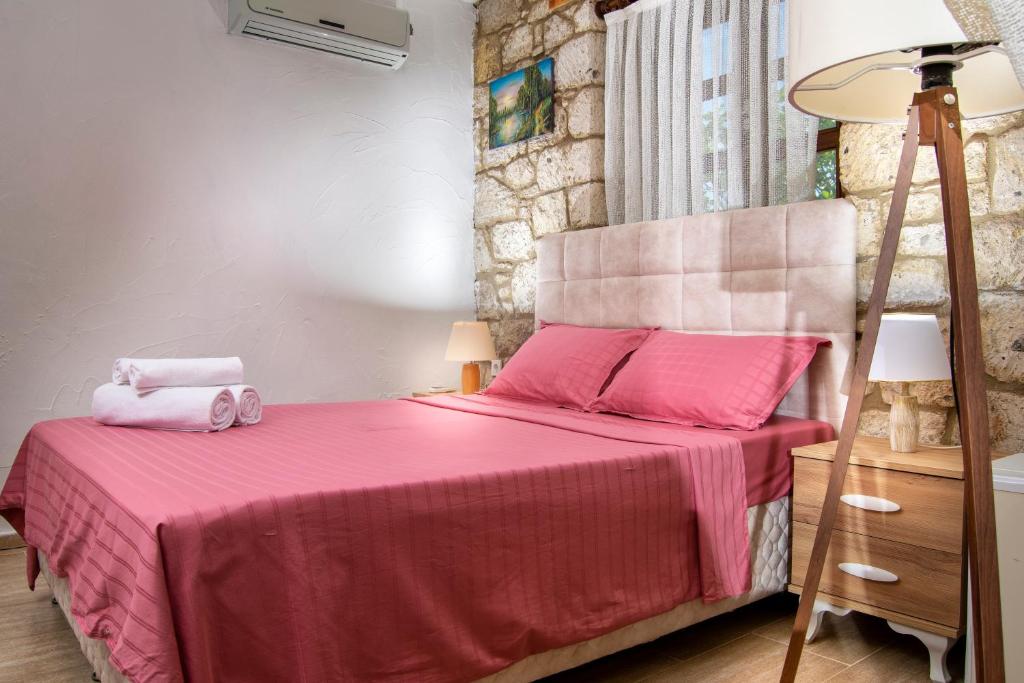 Flores Hotel Alaçatı - Habitación Doble Deluxe Con Balcón