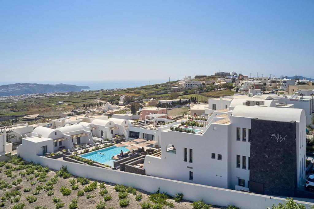 Bazén v ubytovaní Alleys All-Suite Hotel & Spa alebo v jeho blízkosti