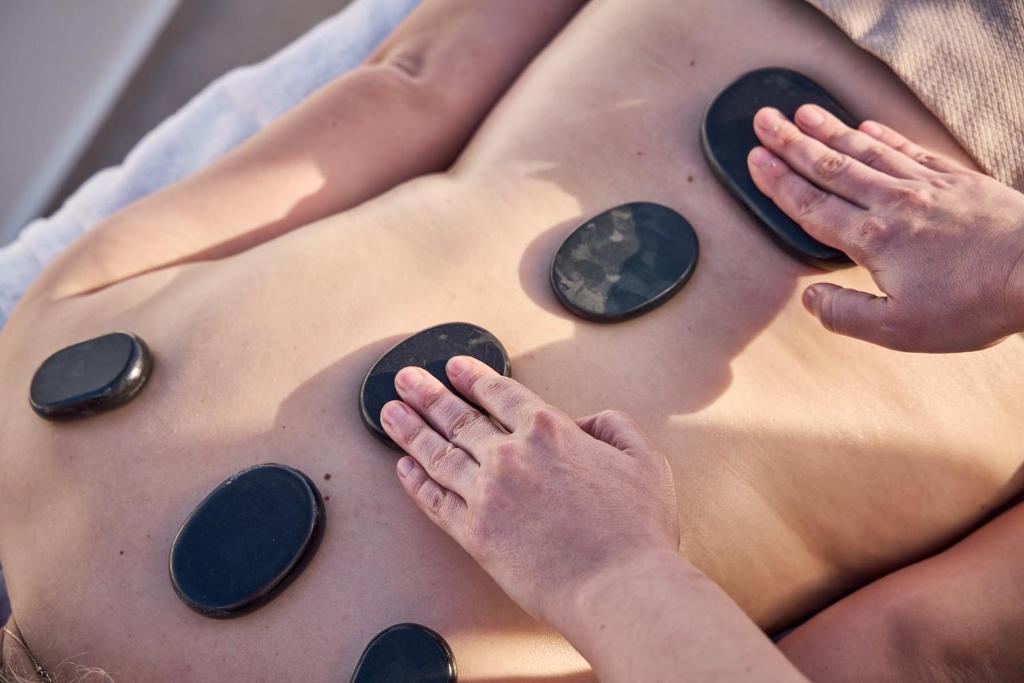 Alleys All-Suite Hotel & Spa - 8