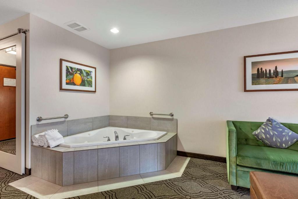 Fotografie z fotogalerie ubytování Best Western Premier Pasco Inn and Suites v destinaci Pasco