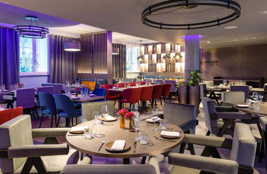 Posezení v ubytování Leonardo Royal Hotel Nürnberg