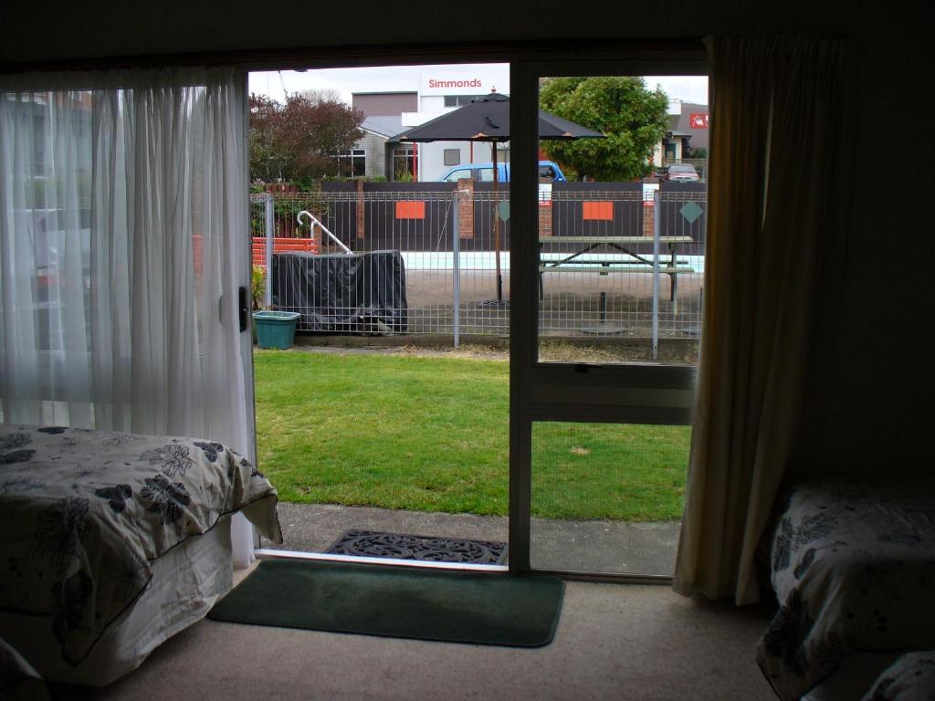 Kuirau Park Motor Lodge- Thermal Mineral pool - Resim 12